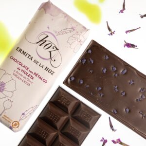 Tableta de chocolate negro artesano con aceite de oliva virgen extra (AOVE) y pétalos de violeta 105g