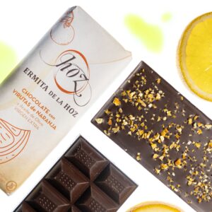 Tableta de chocolate negro artesano con aceite de oliva virgen extra (AOVE) con virutas de naranja 105g